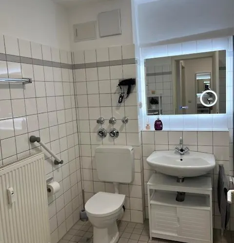 Stylish With Balcony, Underground Parking Daire Kassel