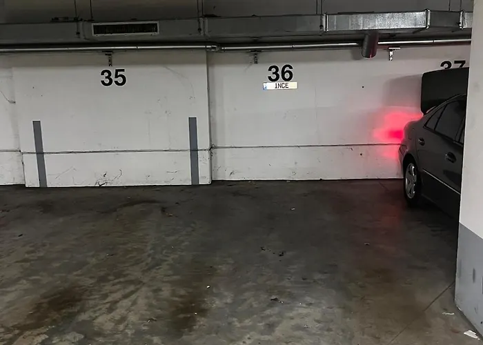 Stylish With Balcony, Underground Parking *